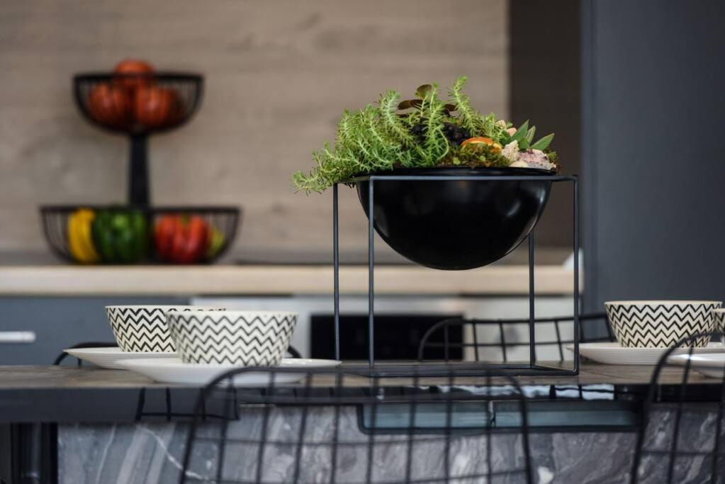Porto Boutique #A Apartment เทสซาโลนิกิ ภายนอก รูปภาพ