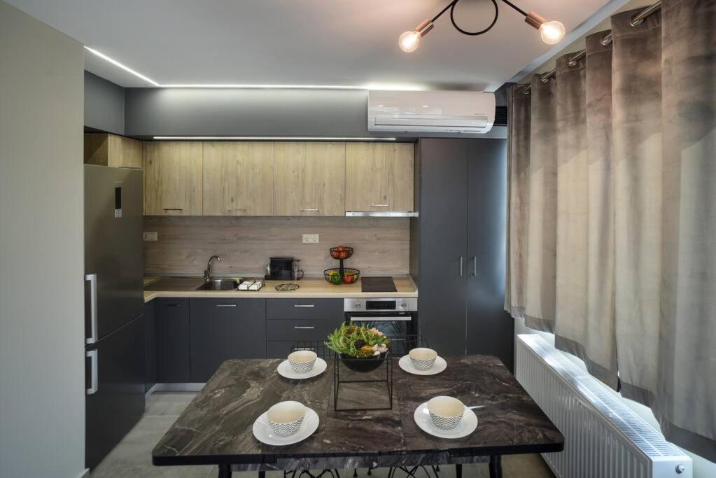 Porto Boutique #A Apartment เทสซาโลนิกิ ภายนอก รูปภาพ